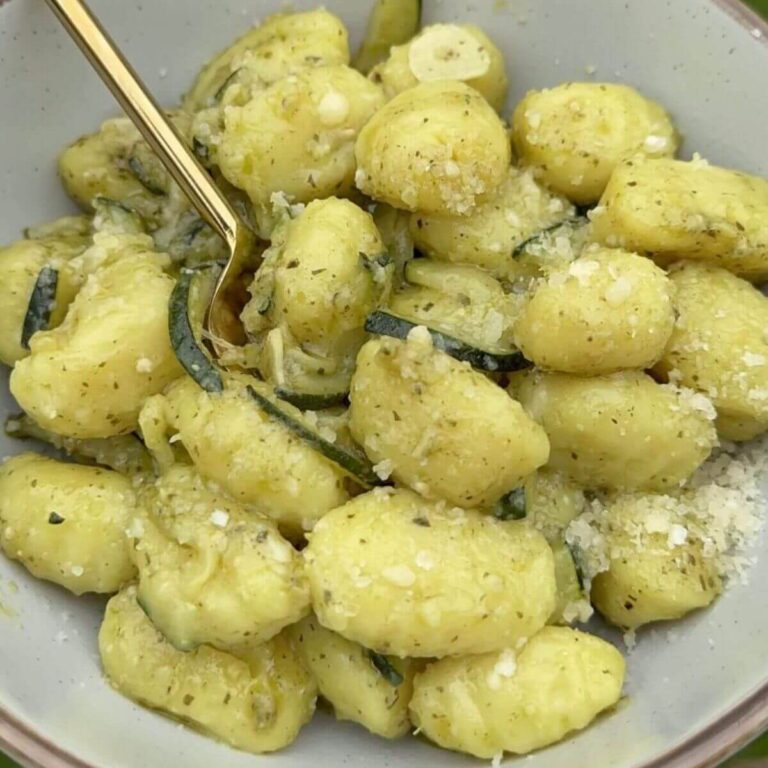 Gnocchi with Pesto and Zucchini in a bowl