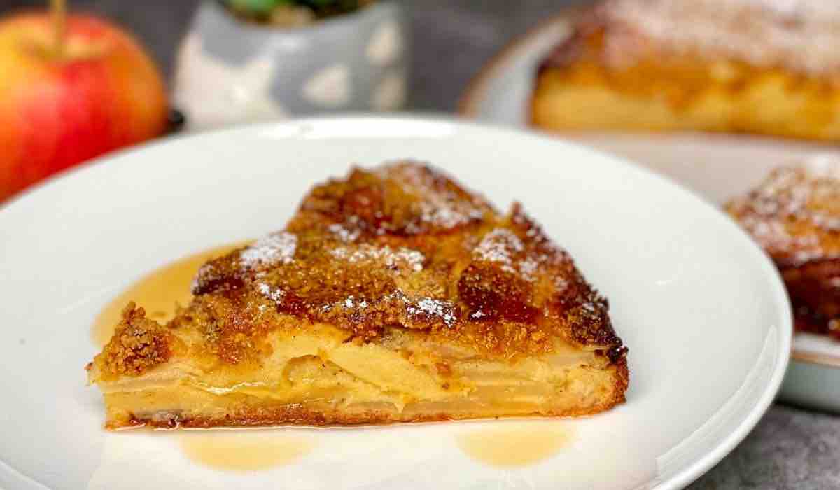 Apple Cake - more apples than dough