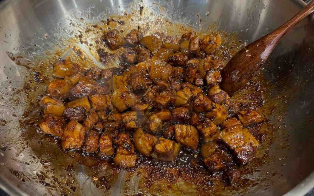 Process shots on making this easy, family-friendly caramelized meat – simple, flavorful, and perfect for any meal!